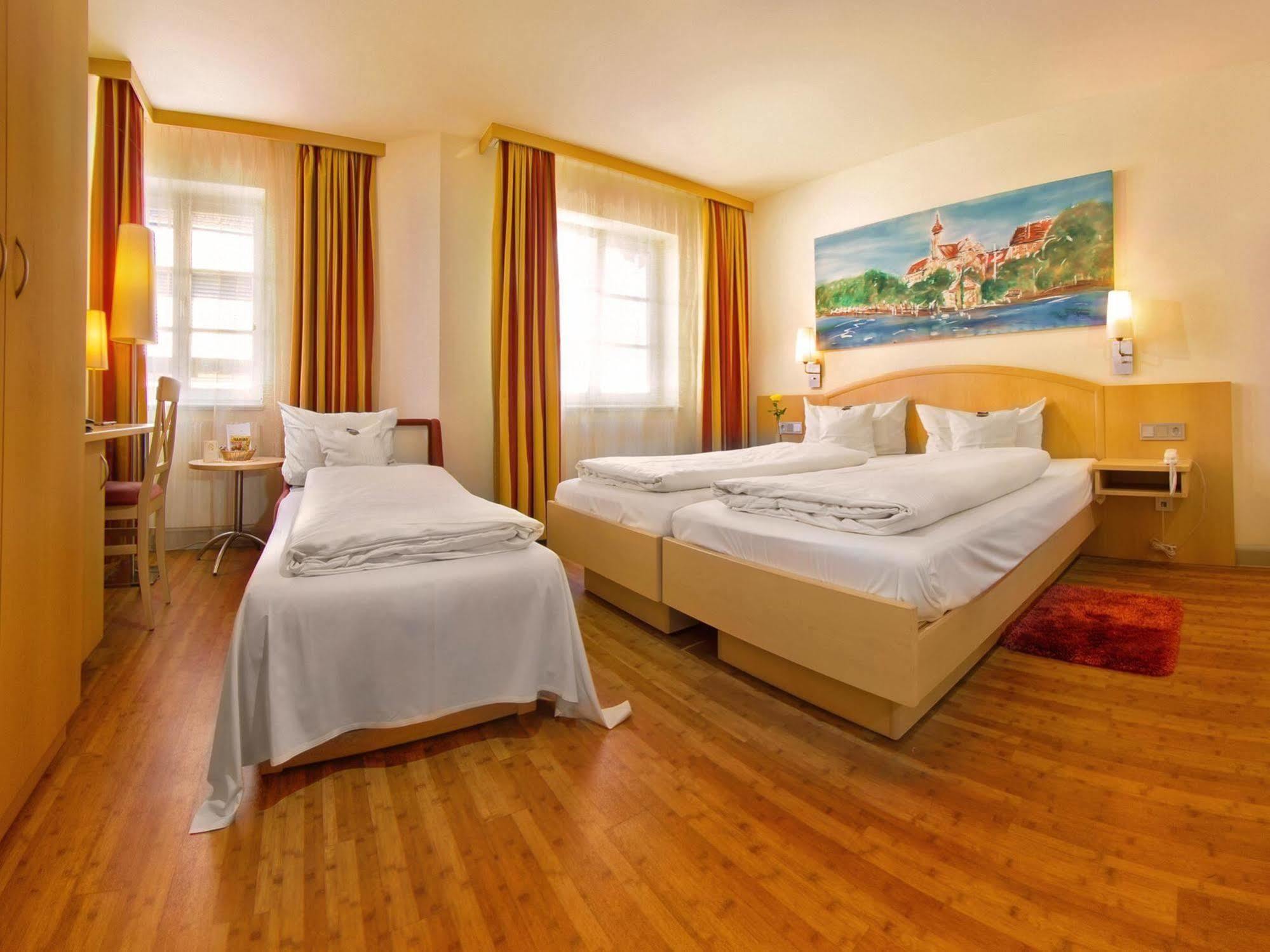 Hotel Gasthof Zum Ochsen Ehingen  Extérieur photo